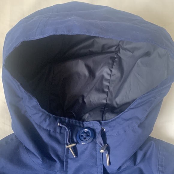 COPY - Marmot navy hooded snap closure faux buttoned hooded rain coat/jacket EUC - Picture 4 of 8